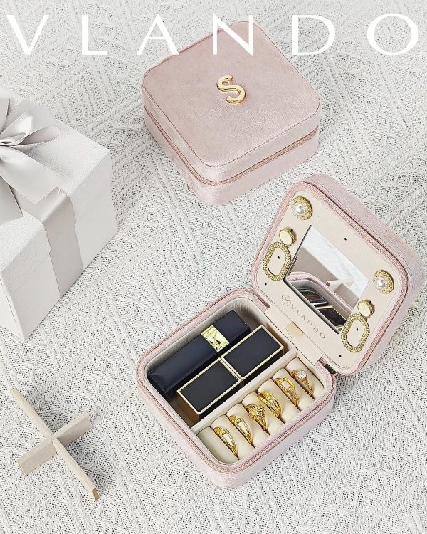 Vlando Mothers Day Gifts for Mom Travel Jewelry Case for Girl Women, A Initial Jewelry Case, Mini Jewelry Travel Organizer Travel Essentials for Travel Gift Teen Girls - Letter A, Pink - Image 6