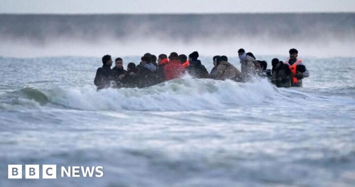 Migrant removed to France returns to UK on small boat