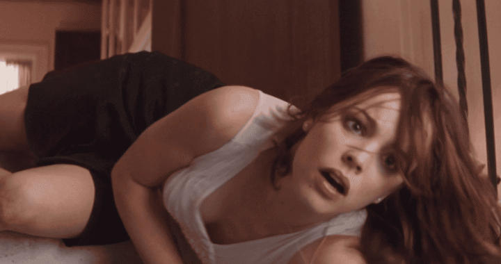 Rachel McAdams’s 2000s Thriller Is A Lean, Mean Traveler’s Worst Nightmare
